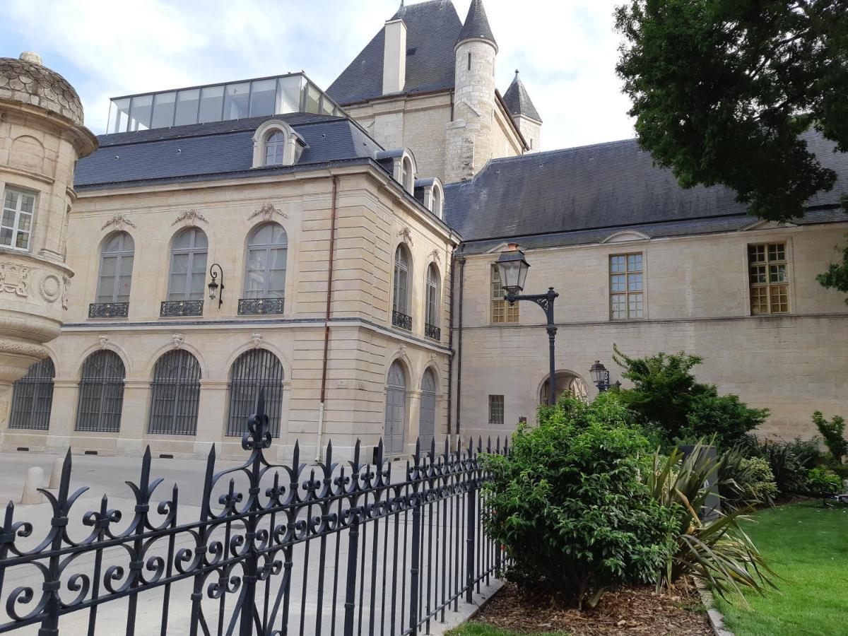 Le Verrerie : Centre Historique Dijon Appartamento Esterno foto